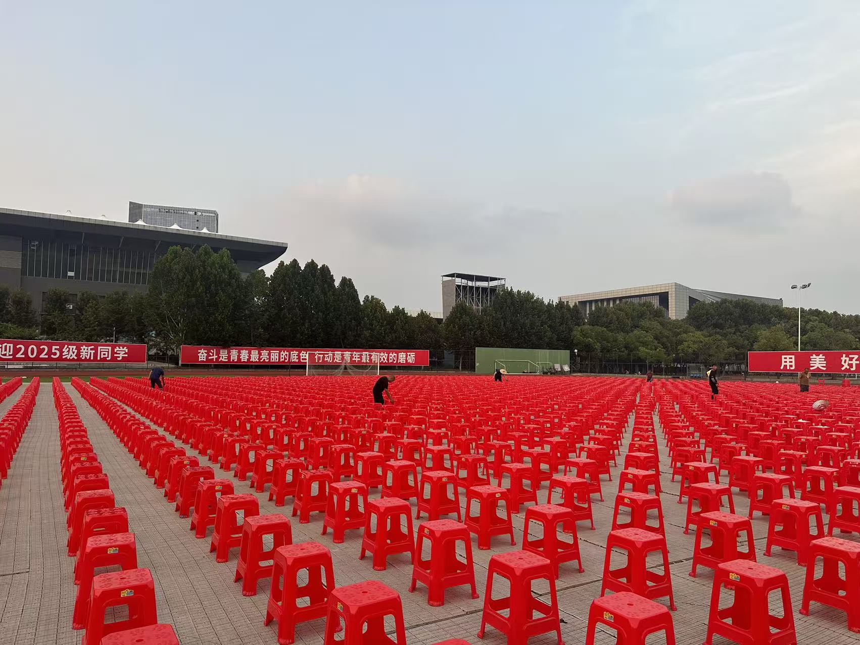 1758513360835982.jpg bd1d69447b2628add5ec7c3145265598.jpg